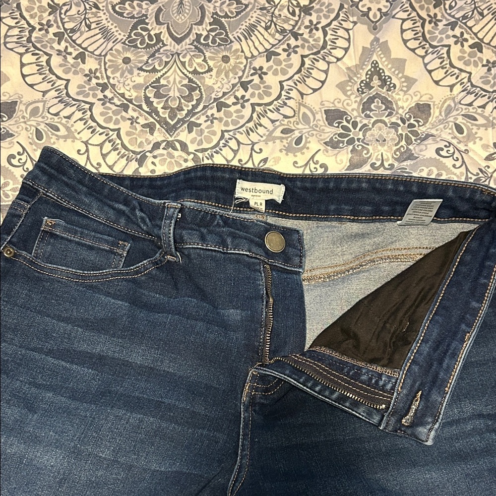 Westbound Classic Navy Women's Cropped Jeans